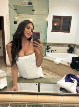 Escort in Aya Napa - Camila